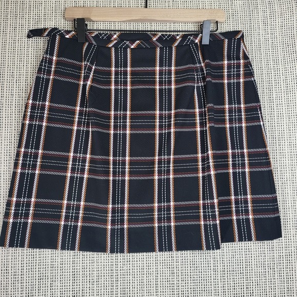 Banana Republic Dresses & Skirts - Banana Republic Skirt Womens Size 12 Black Plaid Wrap A-Line Belted New Tag‎